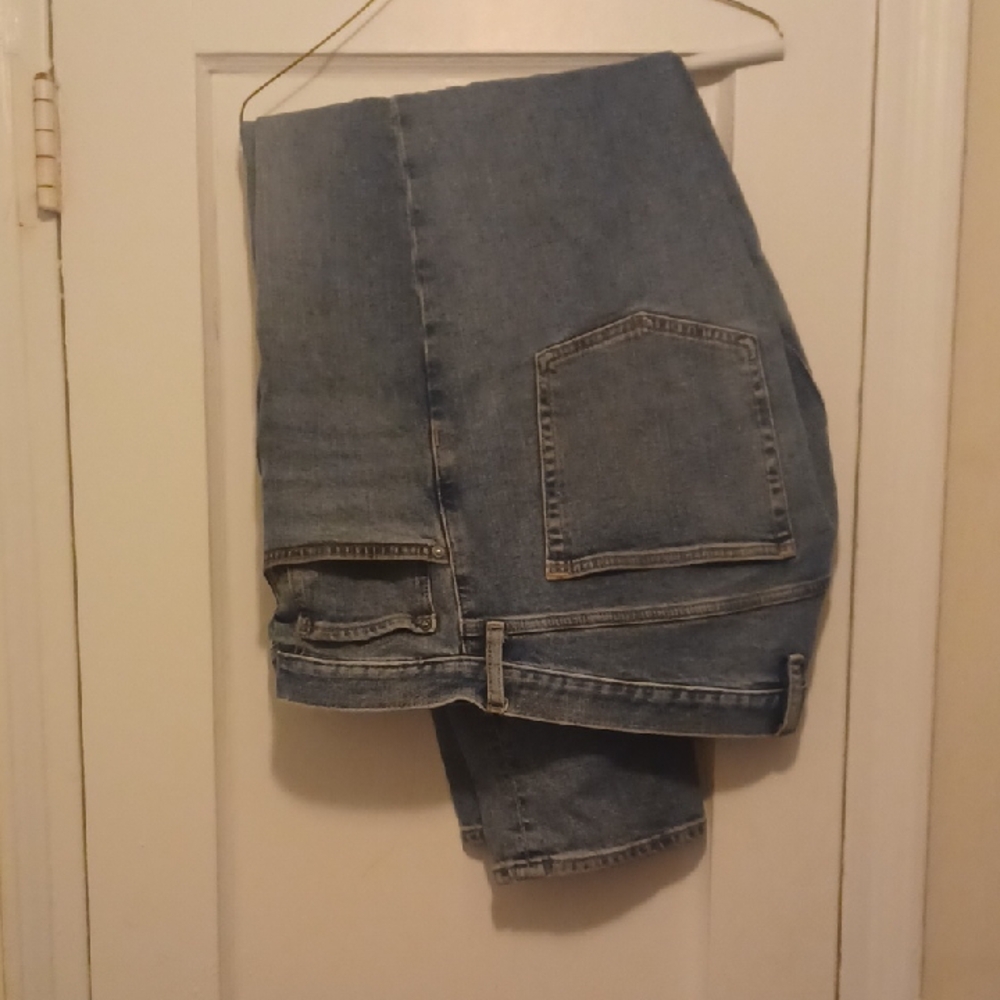 GAP Blue Denim Slimn Fit Style. Sz 42x30